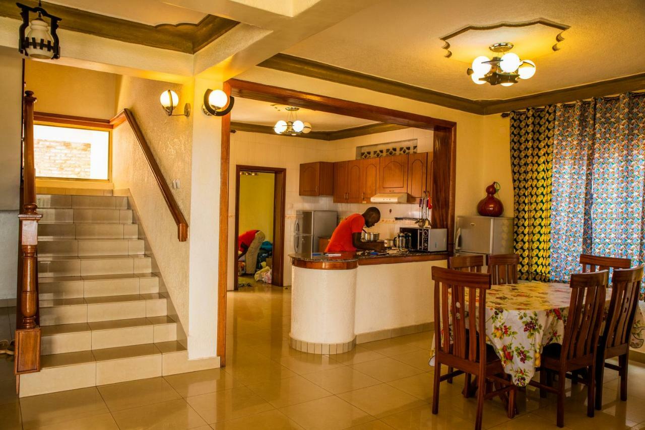 Kigali Castle Hostel Exterior photo