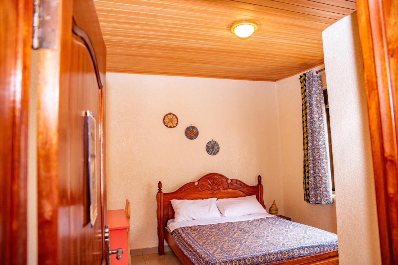 Kigali Castle Hostel Exterior photo