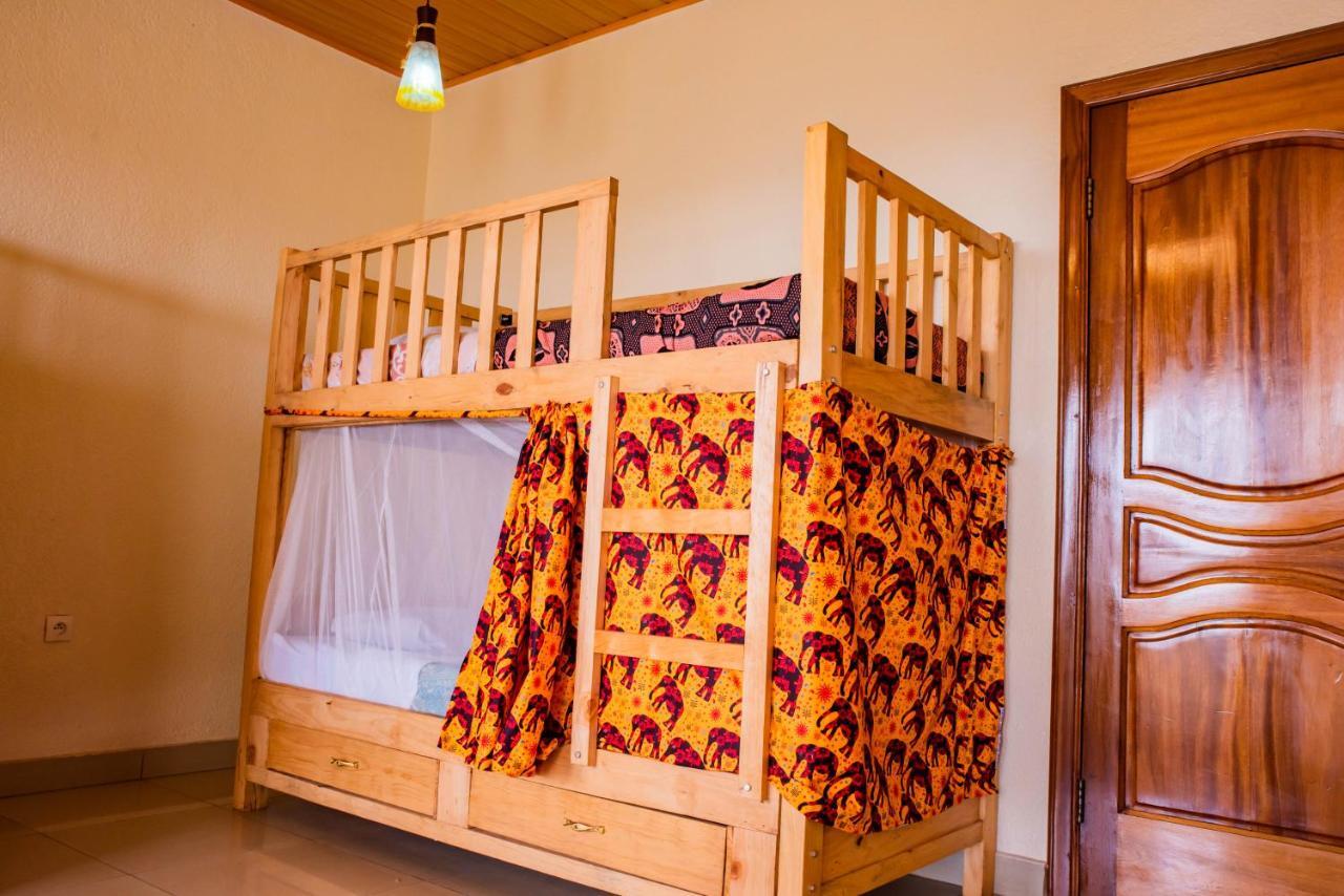 Kigali Castle Hostel Exterior photo